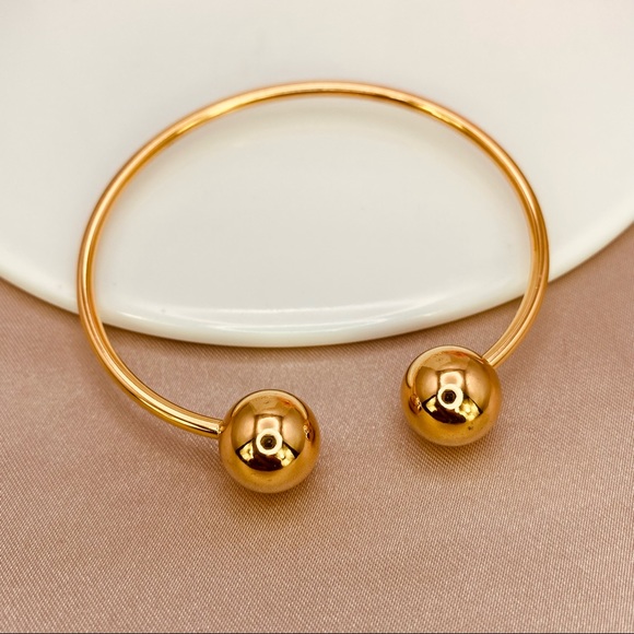 Luzy Jewelry Jewelry - 18K Gold Minimalist Simple Open Cuff Bangle Bracelet in Gold